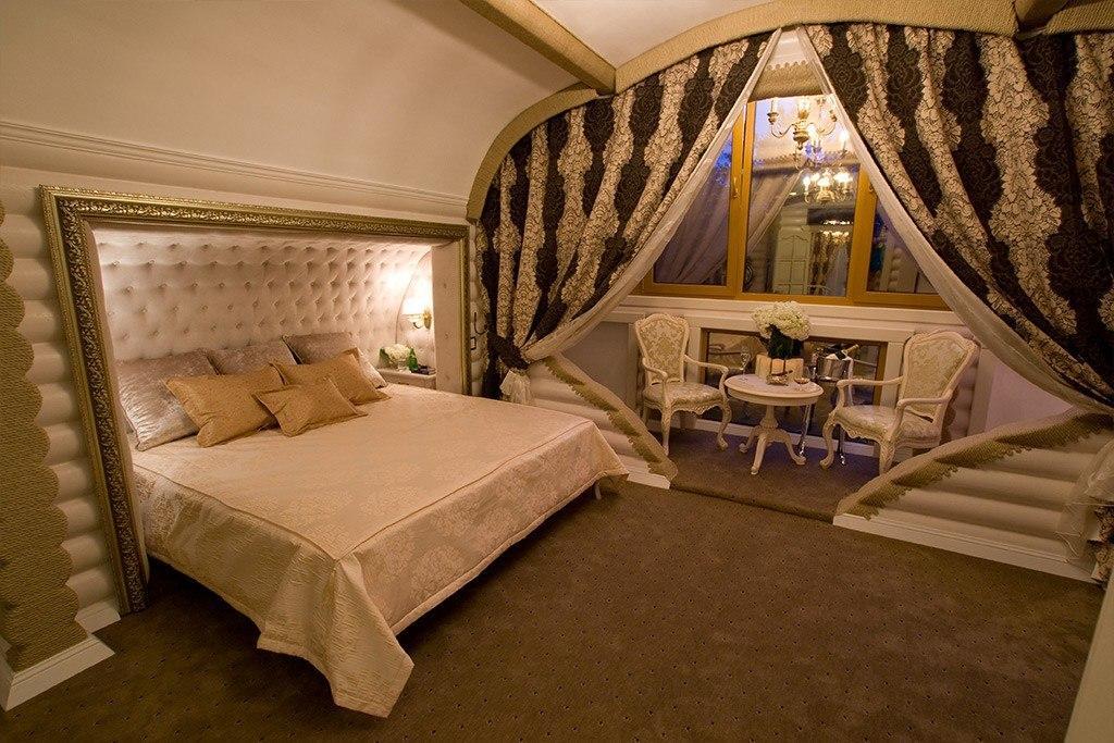 Загородный отельно-ресторанный комплекс Четыре сезона Pylypovychi Экстерьер фото
